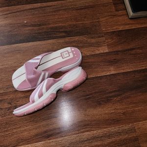 Vintage platform athletic slides 9.5